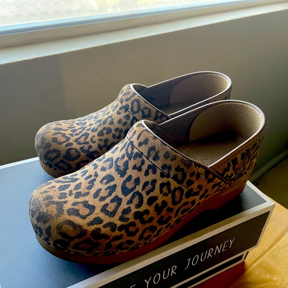 Clogs - Picture 2 of 7